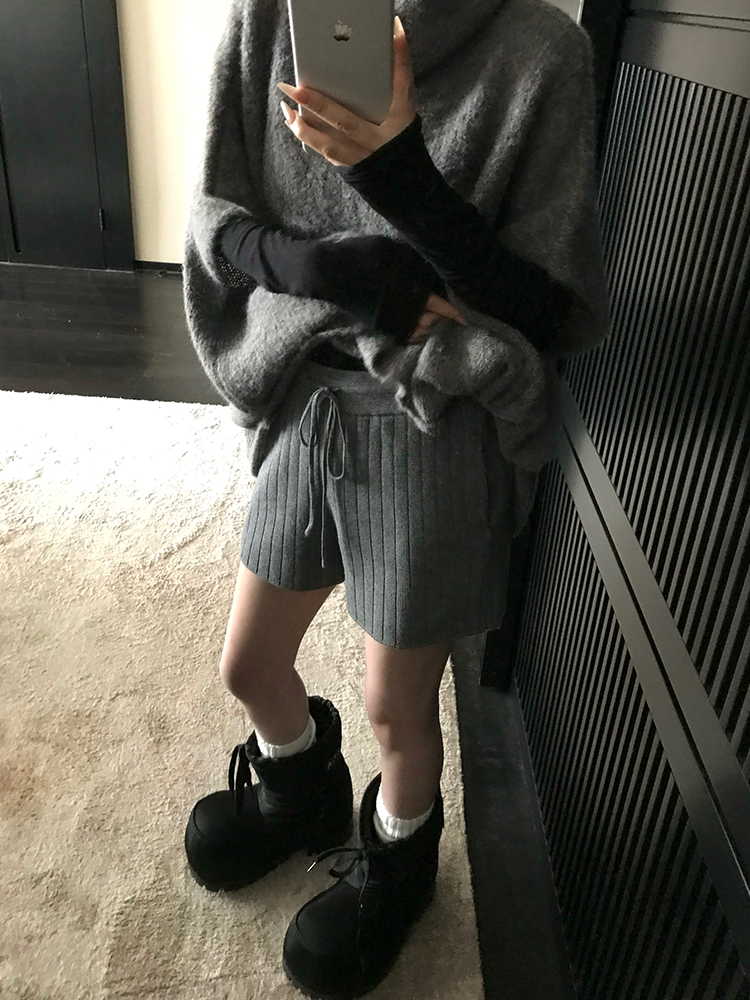 Wool Cape Vest High Neck Knitted Sweater and Shorts Set - Winter Slim Fit Fashion for Cozy Layering Wool Cape Vest High Neck Knitted Sweater and Shorts Set - Winter Slim Fit Fashion for Cozy Layering