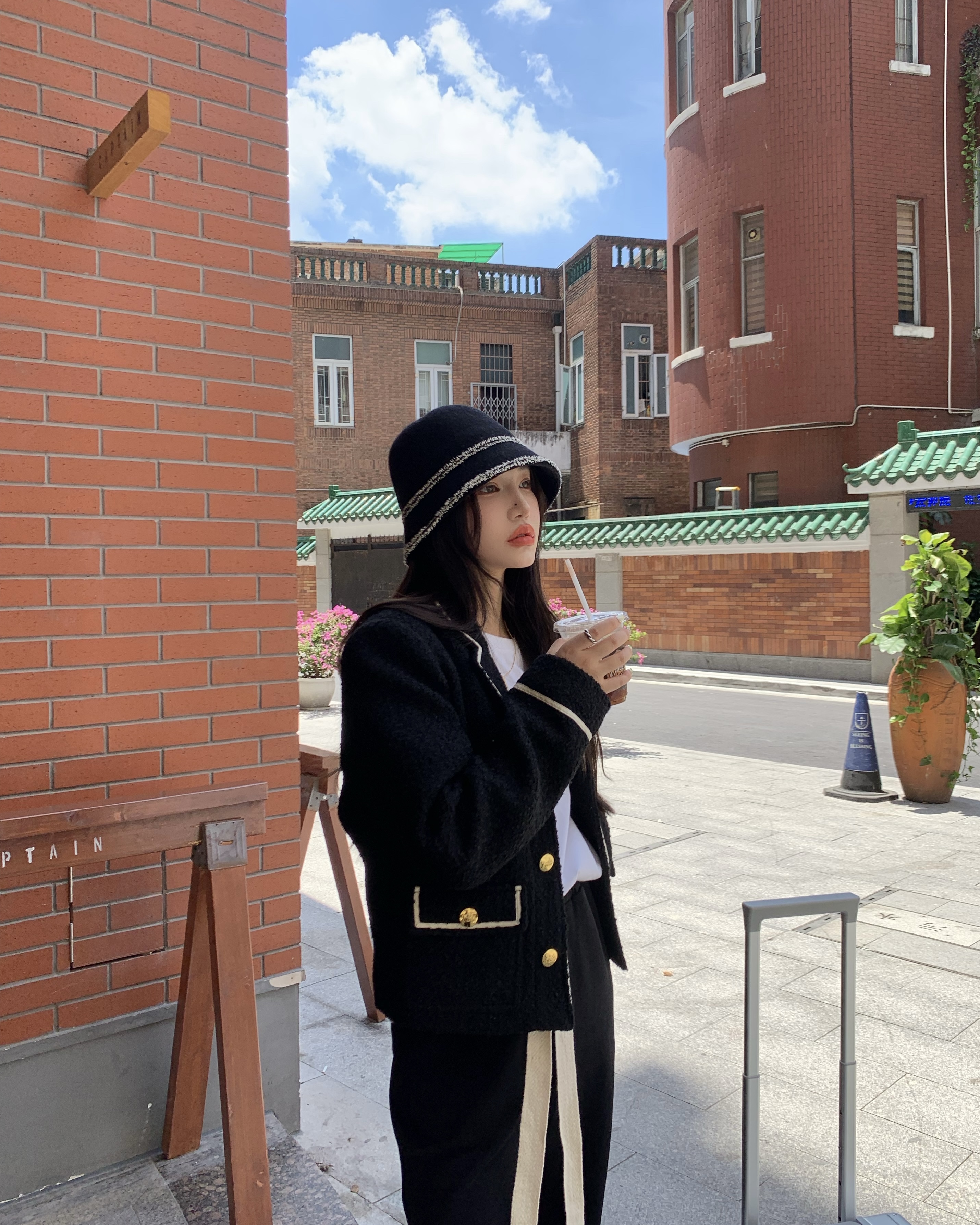 Wool Knitted Bucket Hat for Women - Minimalist Fisherman Style, Versatile Autumn/Winter Fashion Accessory, Small Fragrant Wind Design Wool Knitted Bucket Hat for Women - Minimalist Fisherman Style, Versatile Autumn/Winter Fashion Accessory, Small Fragrant Wind Design