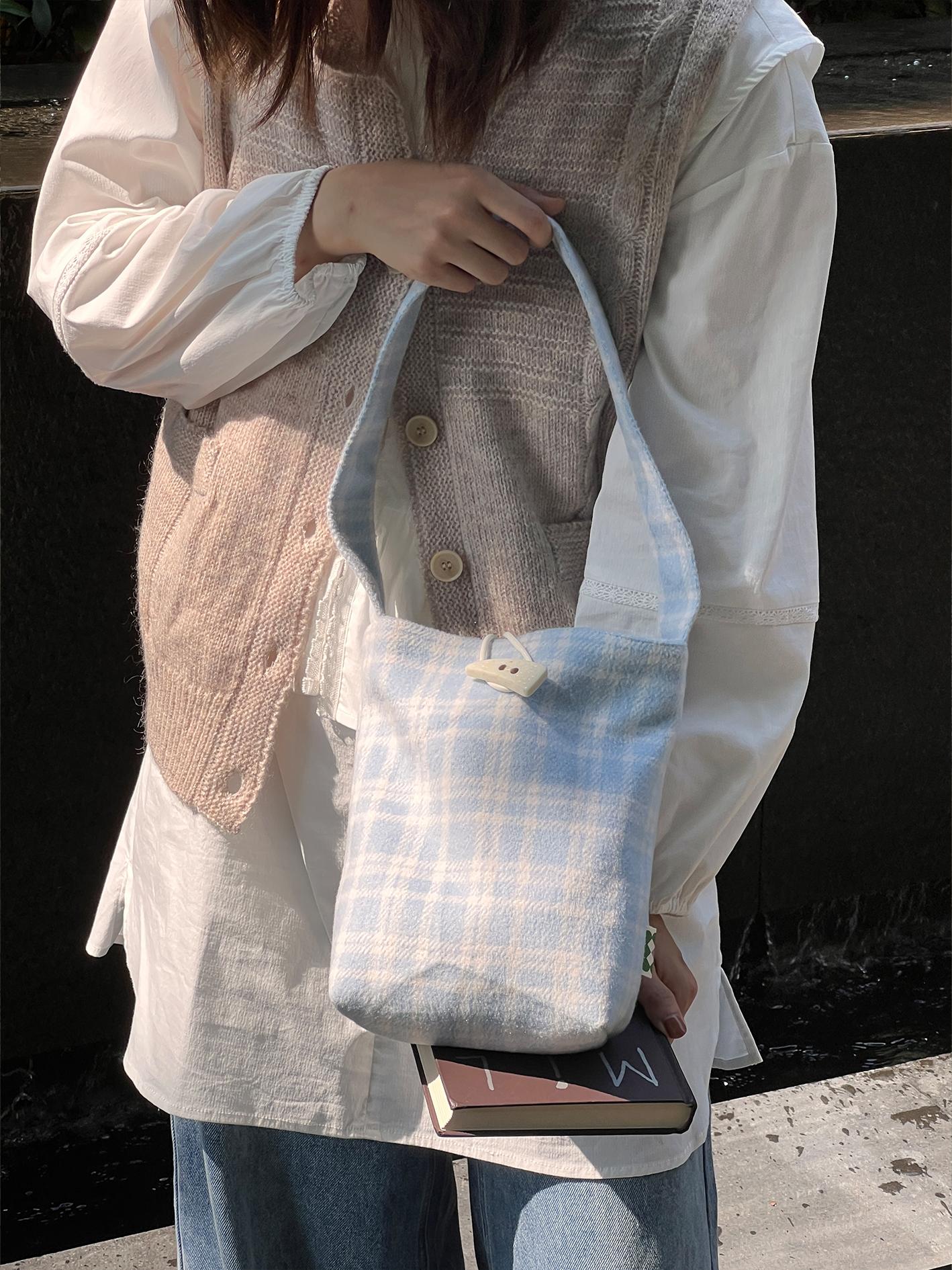 Woolen Plaid Bucket Bag - Versatile Shoulder Tote with Healing Fresh Atmosphere, Stylish Accessory for Any Occasion Woolen Plaid Bucket Bag - Versatile Shoulder Tote with Healing Fresh Atmosphere, Stylish Accessory for Any Occasion