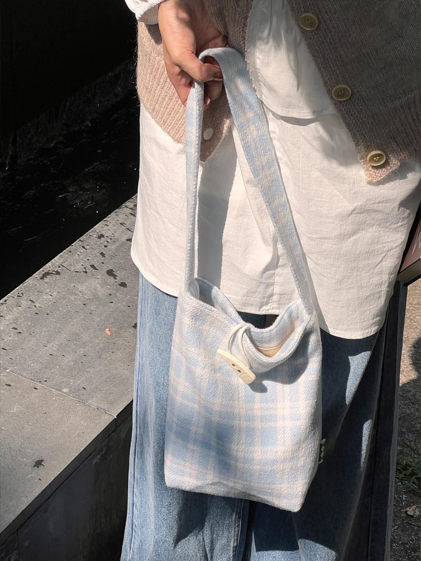 Woolen Plaid Bucket Bag - Versatile Shoulder Tote with Healing Fresh Atmosphere, Stylish Accessory for Any Occasion Woolen Plaid Bucket Bag - Versatile Shoulder Tote with Healing Fresh Atmosphere, Stylish Accessory for Any Occasion