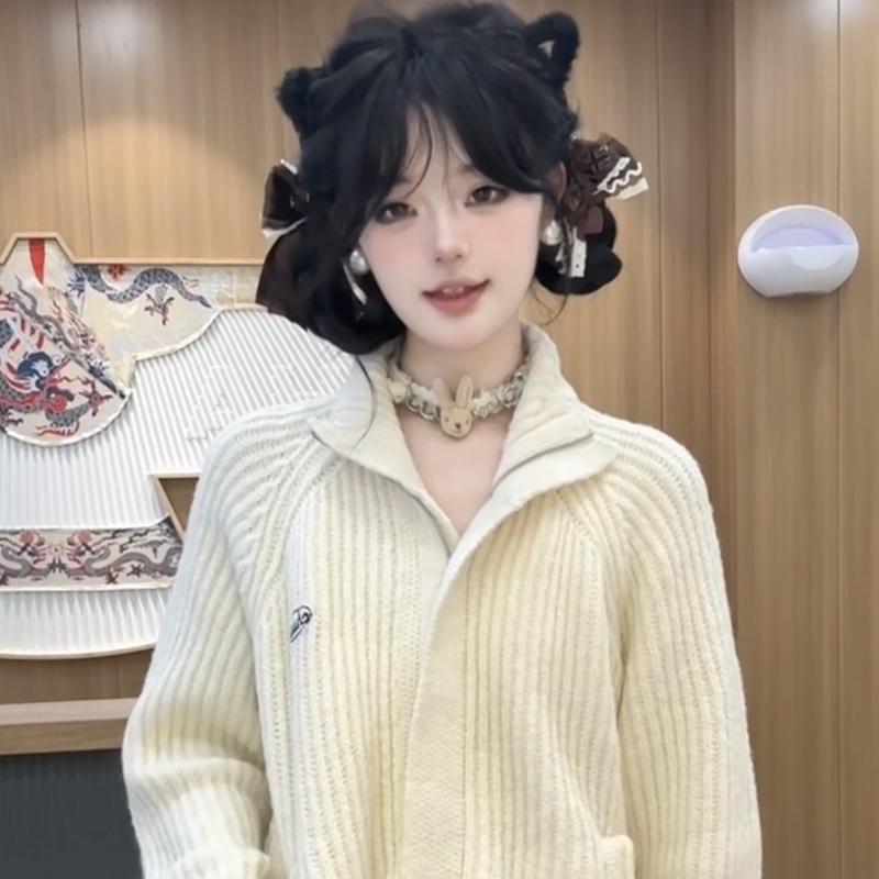 Y2K Cute Rabbit Necklace Plush Bear Choker Neck Chain for Spicy Girls - Doll Sweater Clavicle Chain Accessory Y2K Cute Rabbit Necklace Plush Bear Choker Neck Chain for Spicy Girls - Doll Sweater Clavicle Chain Accessory