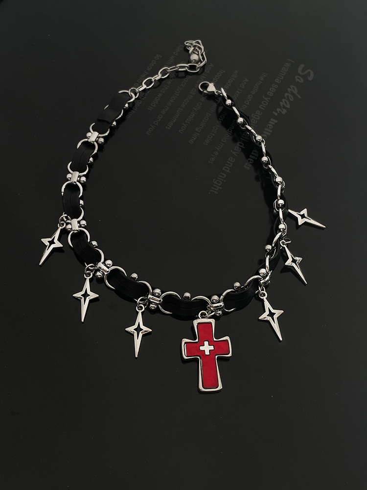 Y2K Dark Cross Necklace for Men and Women - High-End Punk Clavicle Chain, Niche Subculture Neck Accessory Y2K Dark Cross Necklace for Men and Women - High-End Punk Clavicle Chain, Niche Subculture Neck Accessory
