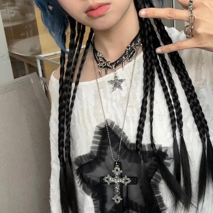 Y2K Gothic Cross Necklace Leather Choker for Girls - Sweet Spicy Clavicle Chain Accessory for Stylish Sweatshirts