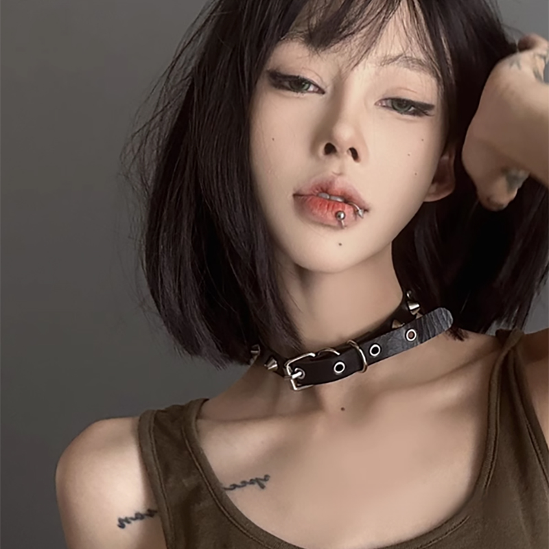 Y2K Gothic Punk Layered Clavicle Chain Necklace - Cross Choker Sweater Accessory