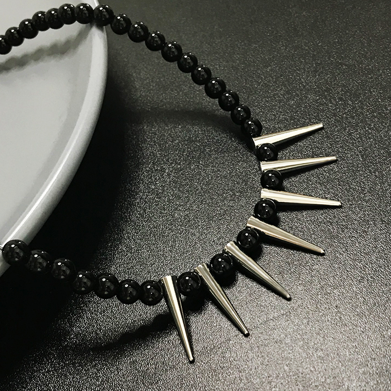 Y2K Light Luxury Studded Choker Necklace for Women - Sweet Cool Collarbone Chain Accessory, Trendy Niche Design Y2K Light Luxury Studded Choker Necklace for Women - Sweet Cool Collarbone Chain Accessory, Trendy Niche Design