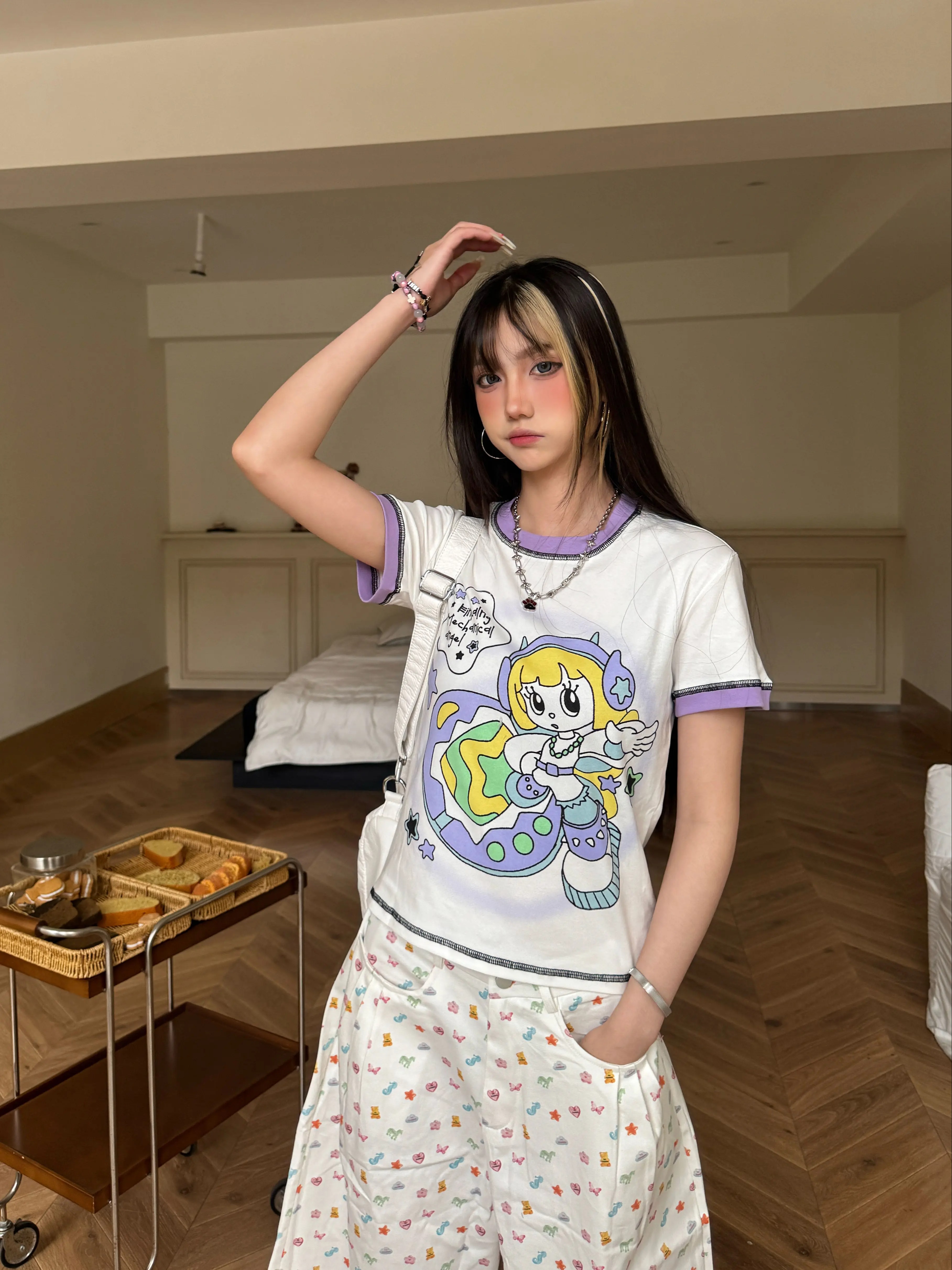 Y2K Retro Cartoon Print Short-Sleeve Fitted T-Shirt for Women, Color-Blocking Summer Style in Lightweight Fabric