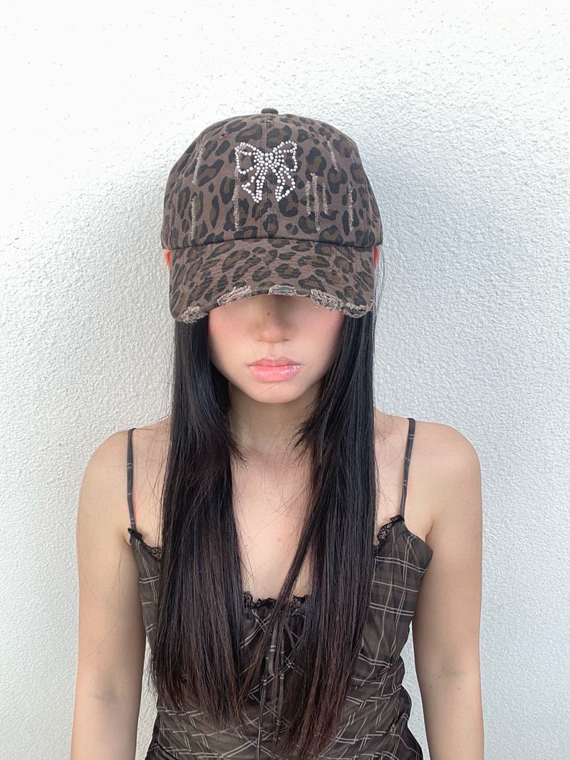 Y2K Retro Leopard Print Bow Flat-Brim Hat for Sun Protection - Versatile Casual Baseball Cap with Face-Enhancing Design Y2K Retro Leopard Print Bow Flat-Brim Hat for Sun Protection - Versatile Casual Baseball Cap with Face-Enhancing Design