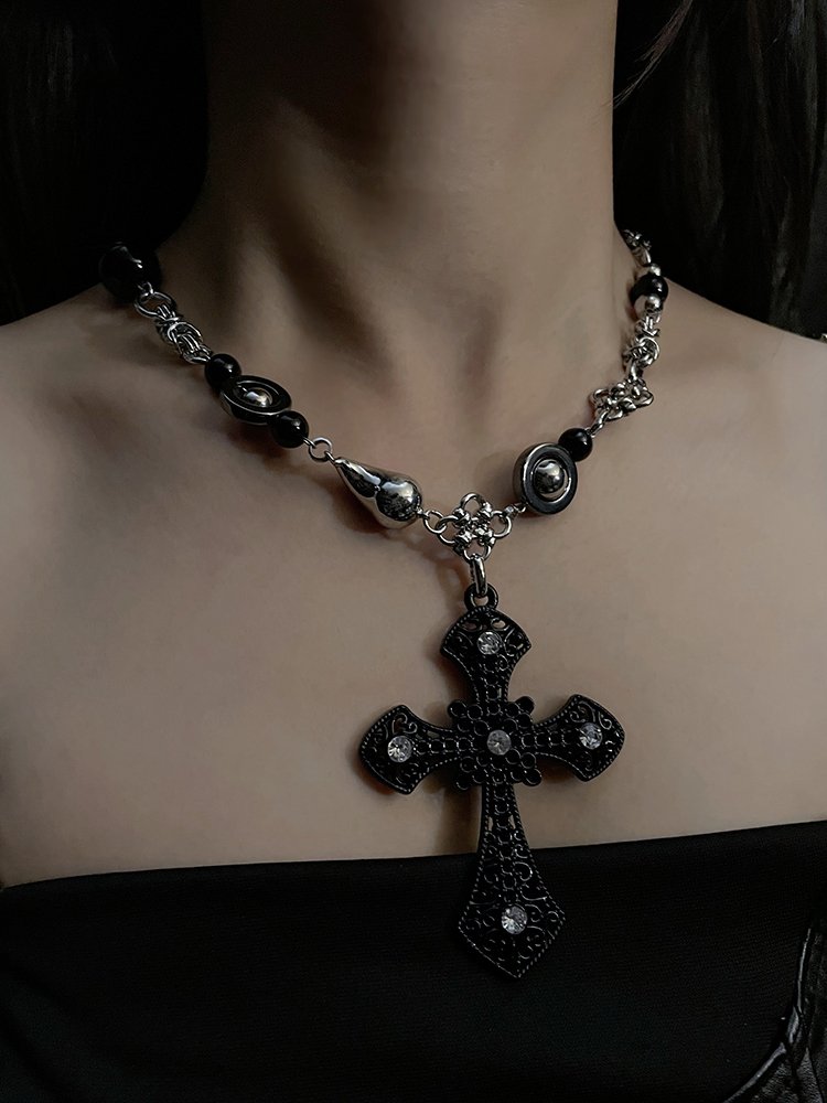 Y2K Spicy Girl Beaded Choker Necklace for Women, Punk European American Style with Cross Accessory, Trendy Niche Design