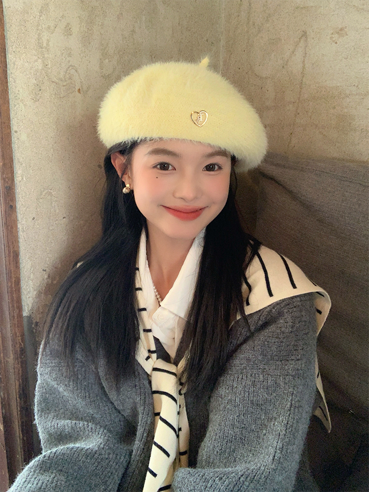 Yellow Beret for Women - Original Autumn/Winter Style, Large Head Circumference, Versatile Painter's Hat, Face-Slimming Design