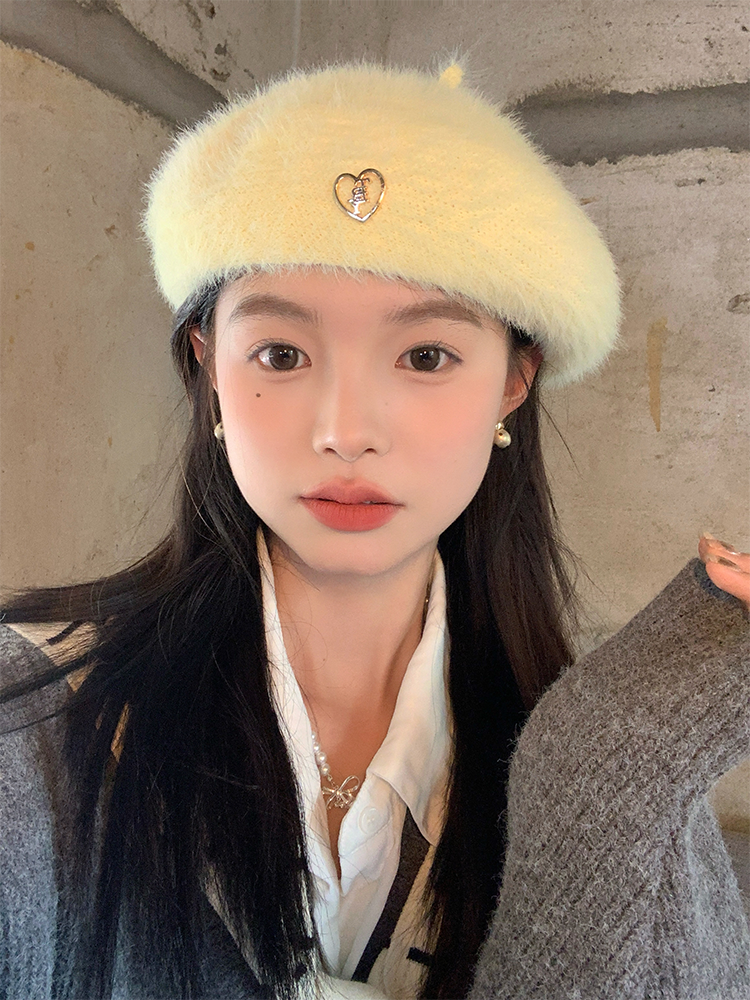 Yellow Beret for Women - Original Autumn/Winter Style, Large Head Circumference, Versatile Painter's Hat, Face-Slimming Design Yellow Beret for Women - Original Autumn/Winter Style, Large Head Circumference, Versatile Painter's Hat, Face-Slimming Design