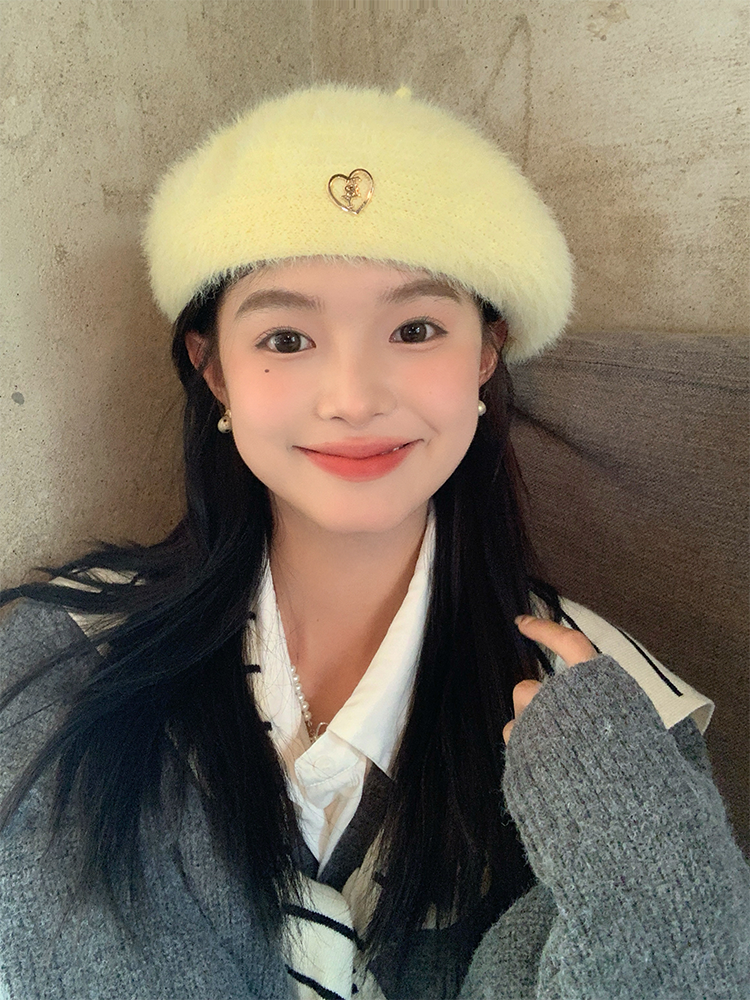 Yellow Beret for Women - Original Autumn/Winter Style, Large Head Circumference, Versatile Painter's Hat, Face-Slimming Design Yellow Beret for Women - Original Autumn/Winter Style, Large Head Circumference, Versatile Painter's Hat, Face-Slimming Design