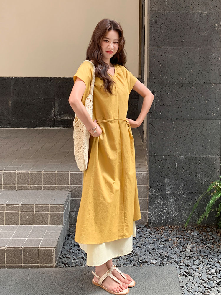 Yellow Color-Blocked V-Neck A-Line Dress for Women – 2025 Summer Japanese Style High-End Artistic Temperament