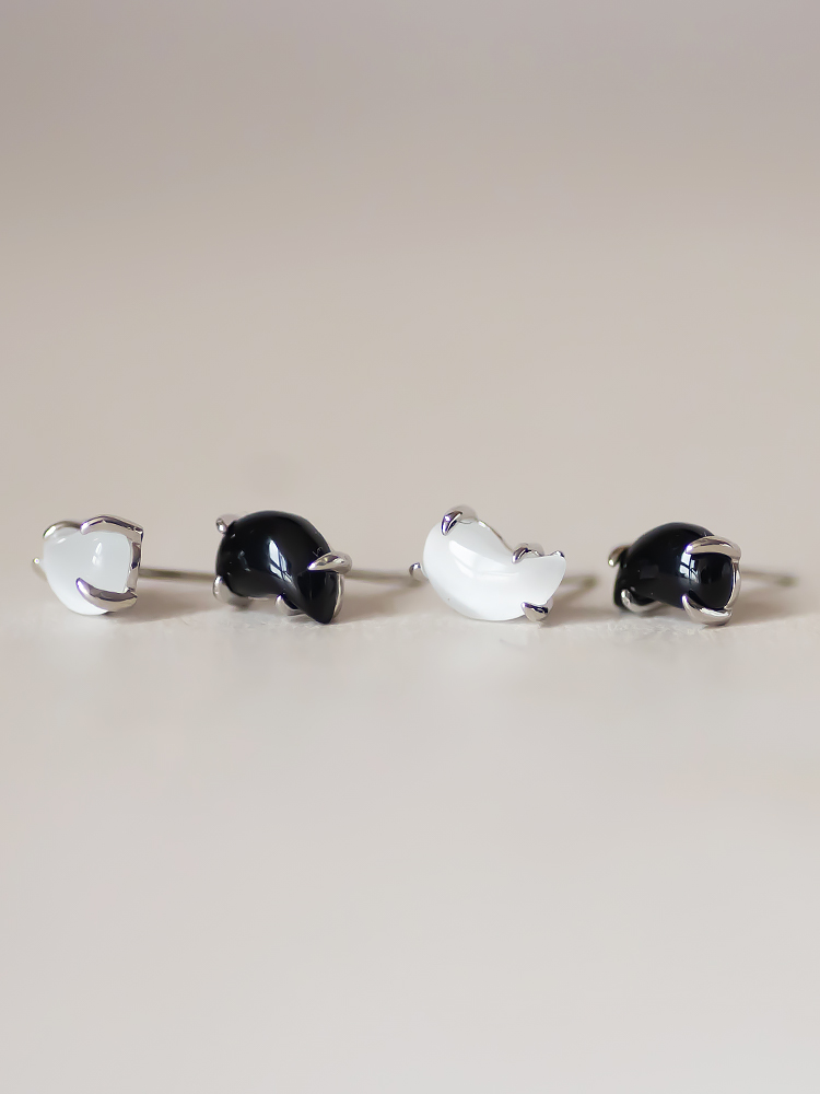 Yin Yang Water Drop Shape Black Agate Cat Eye Stone Earrings in S925 Silver - Vintage Unisex Design Yin Yang Water Drop Shape Black Agate Cat Eye Stone Earrings in S925 Silver - Vintage Unisex Design