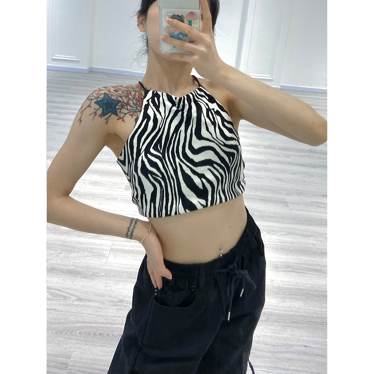 Zebra Print Halter Crop Top - Backless Tie-Up Design, Sexy European & American Style, Trendy Y2K Fashion Zebra Print Halter Crop Top - Backless Tie-Up Design, Sexy European & American Style, Trendy Y2K Fashion